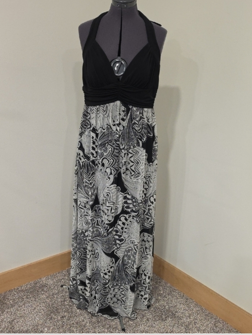 Studio Y Black & White Empire-Waist Maxi Dress